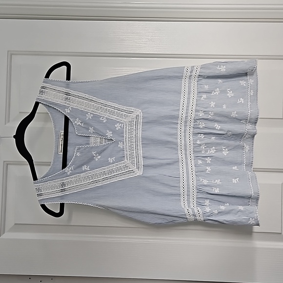 Sleeveless blouse - Picture 1 of 6